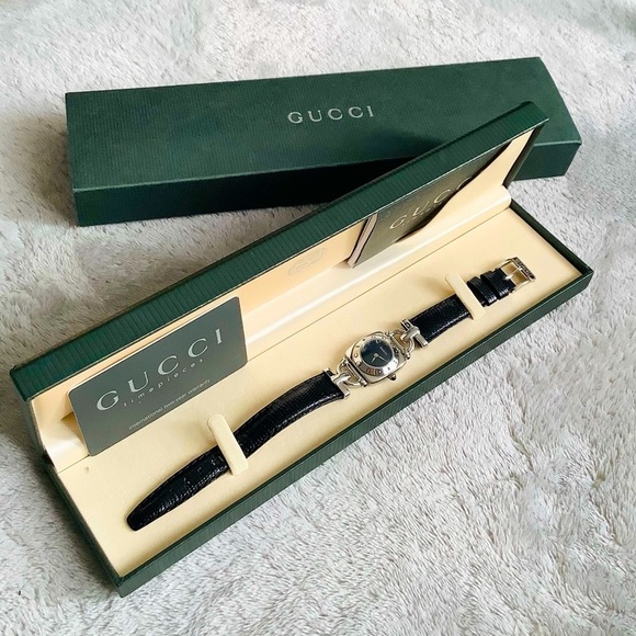 Authentic GUCCI ladies watch with box/card 🌹🌹🌹 - Picture 8 of 11